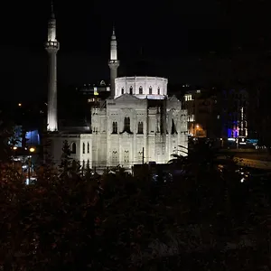 Aram Edessa Стамбул